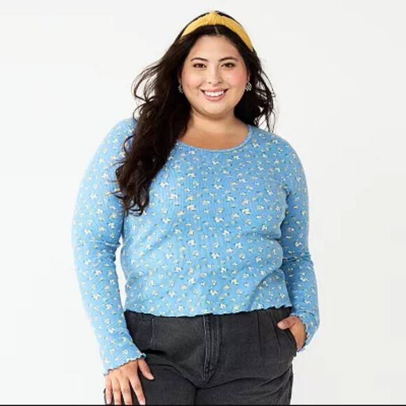SO Tops - SO Juniors' Plus Size 1X Basic Thermal Cropped Tee, Blue Gold Floral